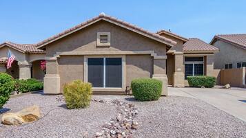House, 3 Bedrooms | Exterior