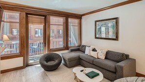 Appart'hôtel, 2 chambres | Coin séjour