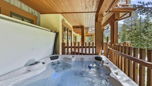Townhouse, 3 kamar tidur | Bathtub spa outdoor
