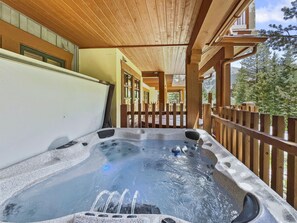 Townhouse, 3 kamar tidur | Bathtub spa outdoor