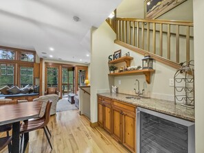 Townhome, 3 Bedrooms | Private kitchen | Fridge, oven, coffee/tea maker, toaster