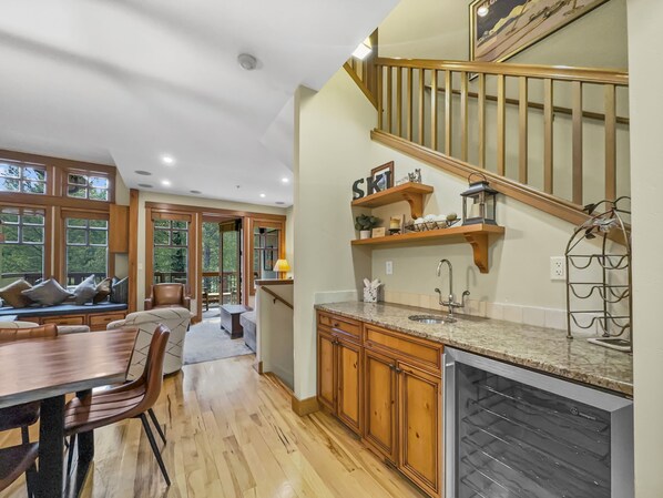 Townhome, 3 Bedrooms | Private kitchen