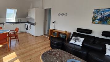 City-Apartment | Wohnbereich | Smart-TV, Netflix, aktuelle Filme, Streaming-Dienste