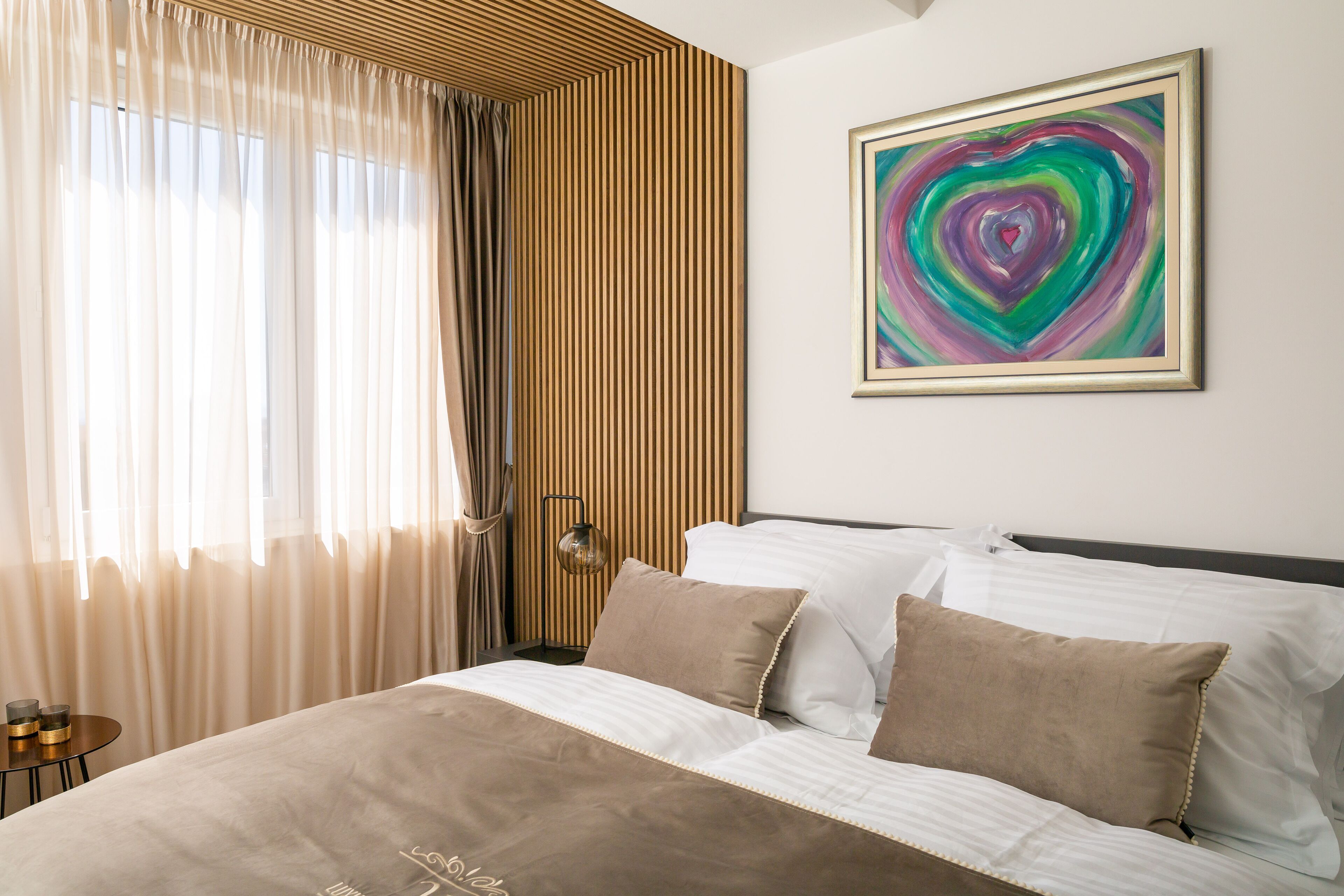 1 bedroom, in-room safe, desk, iron/ironing board