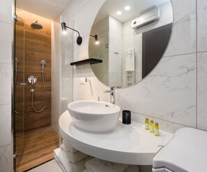 Shower, hair dryer, towels, soap - Stay in the heart of Split (Split)