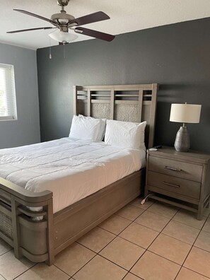 2 bedrooms, iron/ironing board, WiFi, bed sheets