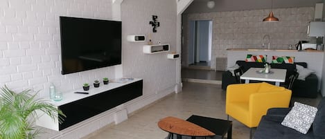 スマートテレビ、ステレオ