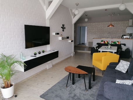 スマートテレビ、ステレオ. Central Loft Apartment