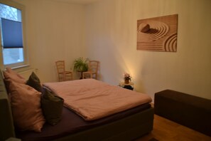 3 bedrooms, travel cot, free WiFi, bed sheets - Ferienwohnung mit Balkon im Zentrum von Eberwalde (Eberswalde)