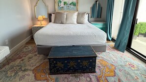 2 bedrooms, iron/ironing board, WiFi (free), bed sheets