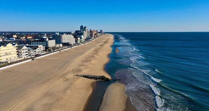 Steps to Beach, Boardwalk, Concerts, & Festivals.