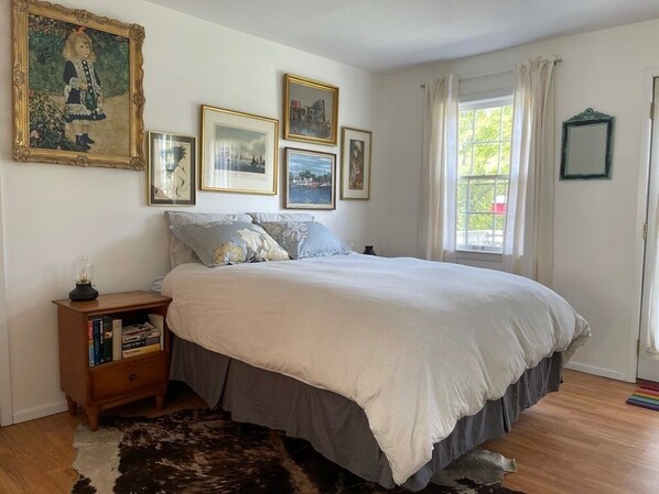 1 bedroom, in-room safe, desk, iron/ironing board