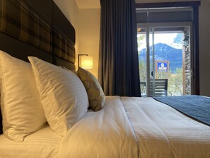 2 عدّة غرف نوم ومكتب ومكواة/لوح كي وواي فاي