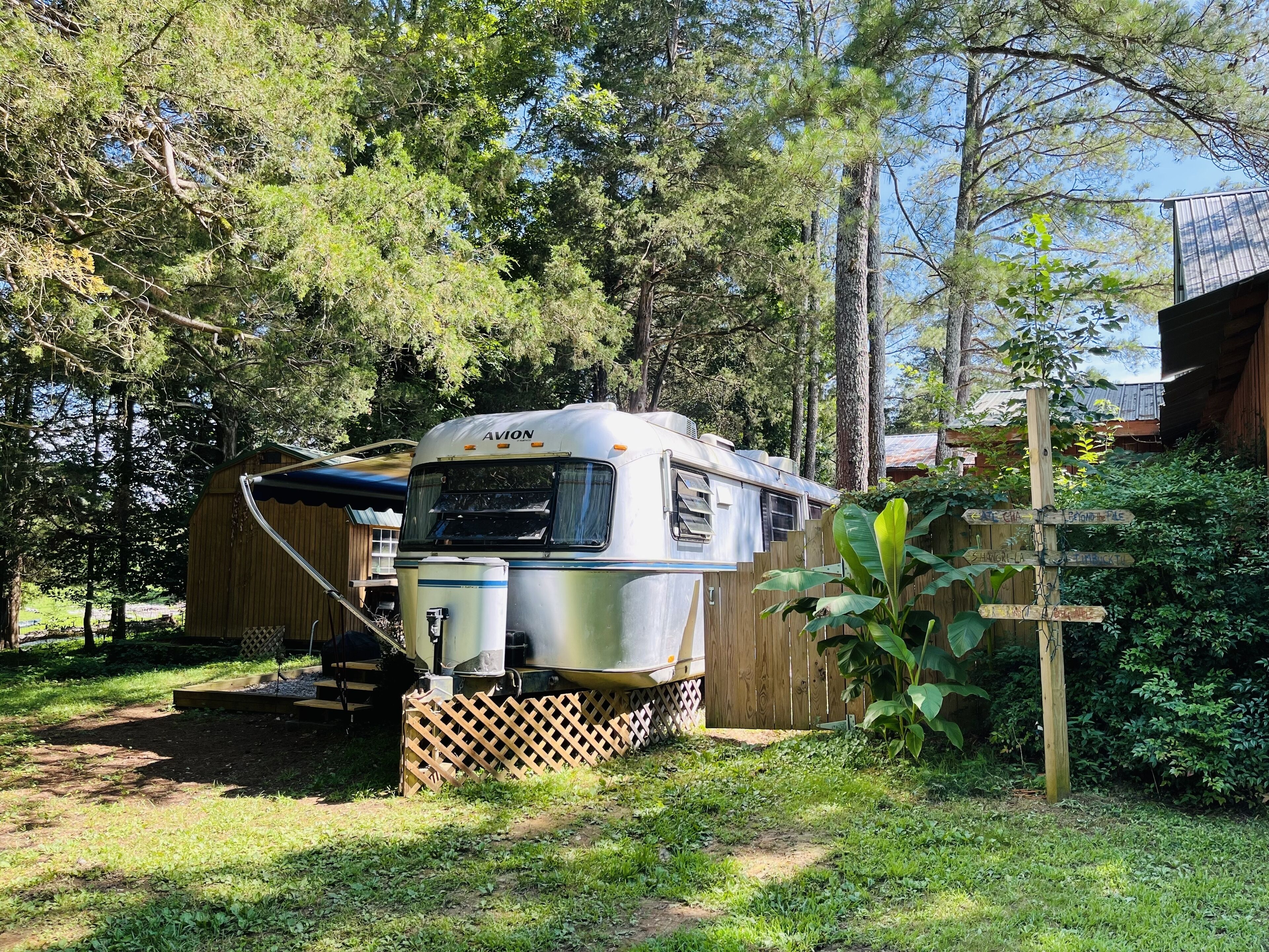 المنطقة المحيطة بالمنشأة