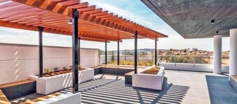 Apartment with lake view