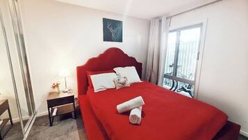 1 bedroom, desk, iron/ironing board, WiFi