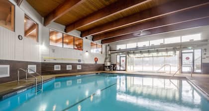 ⭐Plush⭐| Indoor Pool | Hot Tub | Beach | Tennis