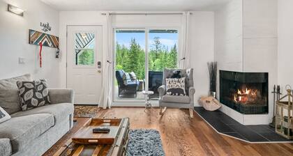 ⭐Plush⭐| Indoor Pool | Hot Tub | Beach | Tennis