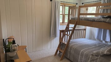 2 bedrooms, free WiFi, bed sheets