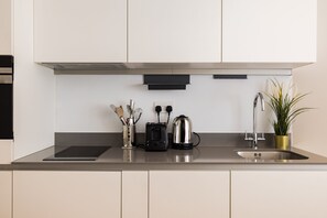 Studio | Private kitchen - Beautiful Studio in Kingston Area (Kingston Upon Thames)