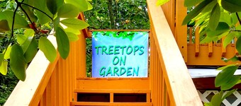 Treetops Solar Sanctuary