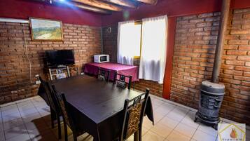 Comfort Cabin | Dining room