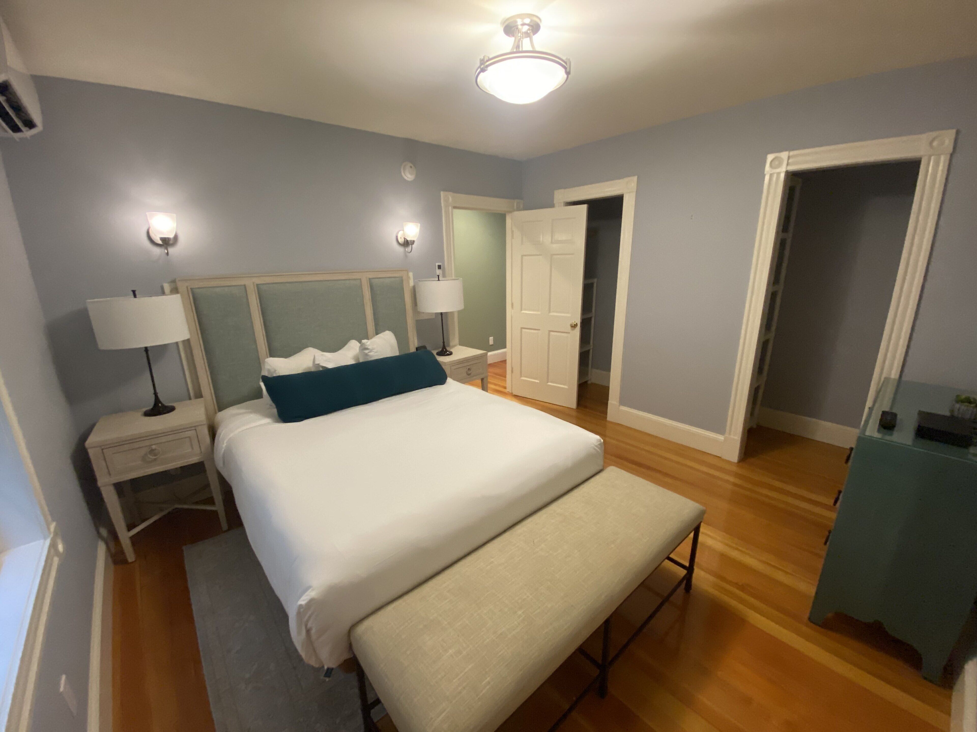 3 chambres, fer et planche à repasser, Wi-Fi gratuit, draps fournis