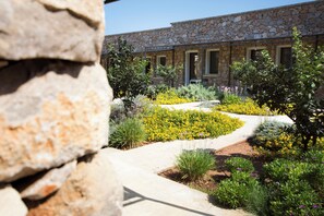 الإطلالة من المنشأة