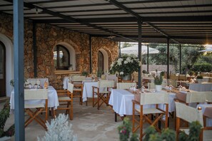 Restaurant - Volito Hotel & Resort (Patu)