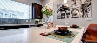 Luxury Home Away From Home ~ Perfect For Getaway ~ Ideal For Long Stays