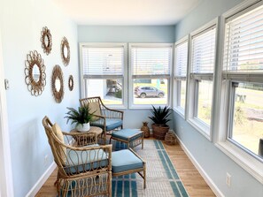Interior - Cozy Semi Oceanfront Cottage with a Hop, skip and a jump to the beach (Nags Head)