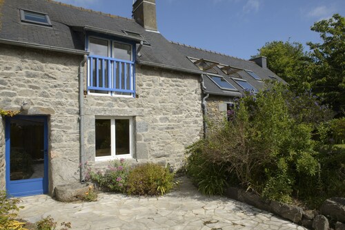 Maison en Pierres Avec Terrasse et Jardin