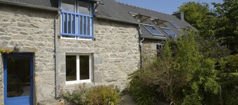 Maison en Pierres Avec Terrasse et Jardin