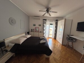 1 bedroom, iron/ironing board, Internet, bed sheets