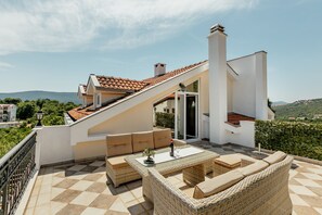 Terrace/patio - Beautiful big appartnent for 4 persons in a green environment, bathed in the sun (HN)
