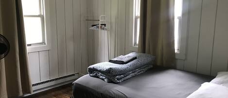 5 Schlafzimmer, Schreibtisch, Bügeleisen/Bügelbrett, kostenloses WLAN