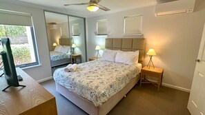 3 Schlafzimmer, Reisekinderbett, kostenloses WLAN, Bettwäsche