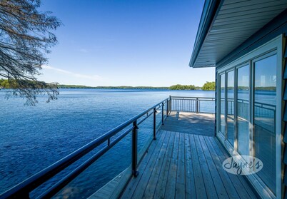 Incredible 9 bdrm, 9 bath, Tennis Court! Nanny Suite! Gym! Lake Muskoka!!!