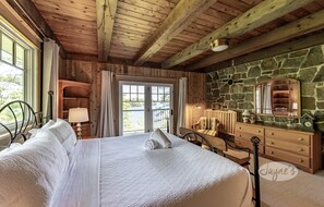 9 bedrooms, WiFi, bed sheets