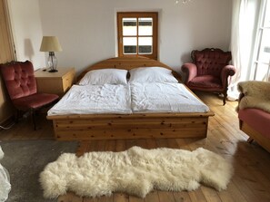 3 chambres, bureau, accĂšs au Wi-Fi (inclus)