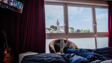 1 Schlafzimmer, schallisolierte Zimmer, Bügeleisen/Bügelbrett