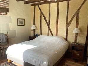 5 多间卧室、熨斗/熨衣板、WiFi、床单