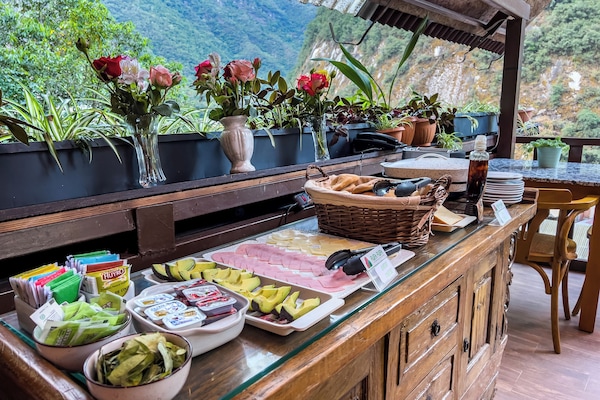 Desayuno continental gratuito y diario