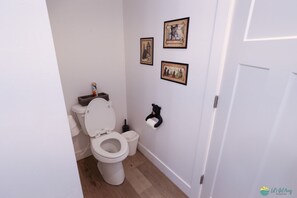 Bathtub, hair dryer, towels