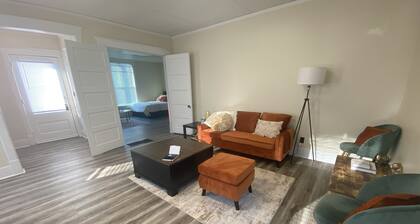 Centrally located and close to I-64, I-57, Hwy. 15, and Hwy. 148