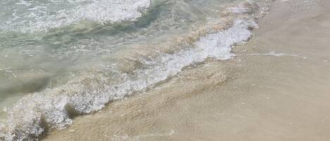 Una spiaggia nelle vicinanze, teli da spiaggia