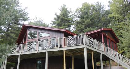Luxury Mnt. View Cabin with game room, hot tub, fire pit and private ski trails