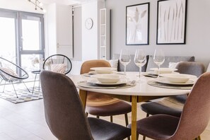 Dining - 701 district -condo with panoramic view& parking (Mamaia-Sat)