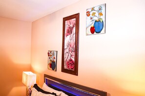 1 dormitorio, escritorio, tabla de planchar con plancha y wifi gratis