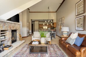 Smart TV, fireplace, offices